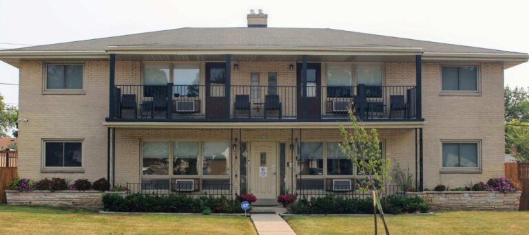 Single Room Bed at Ranita's Assisted Living Exterior